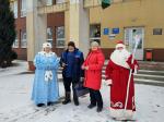 Новый год приближается с каждым часом. Сказочный, яркий, с пушистым белым снегом за окном, запахом ëлочной хвои, сверканием игрушек и мишуры. Дед Мороз и Снегурочка продолжают дарить хорошее настроение нашим односельчанам и приглашают☃️ всех на новогодние мероприятия в Покровский СДК.