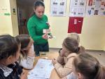 Сегодня творческие специалисты Покровского СДК провели для детей викторину «Экономические загадки» в рамках Всероссийской просветительской Эстафеты по финансовой грамотности. В начале мероприятия ребята познакомились с понятиями «экономика», «финансовая грамотность», «вклад», «кредит», «финансовая подушка» и «инвестиции». Затем детям было предложено пройти несколько тематических заданий: решить финансовую задачку, найти правильные ответы на вопросы, разгадать ребусы и найти зашифрованные слова по теме инвестиции. В ходе викторины ребята получили знания в области денежного обращения, кредитования и инвестирования. Так же поговорили об истории денег до современных финансовых инструментов. В завершении мероприятия были розданы информационные листовки по финансовой грамотности для домашнего ознакомления вместе родителями.

