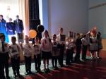 Время движется вперёд, остаются позади значимые события как для каждого лично, так и для всего народа. Есть такие даты, о которых нельзя забывать, о них просто необходимо помнить, достойно отмечать и передавать будущим поколениям. Таким праздником является День Победы в Великой Отечественной Войне. Этот день наполнен особым смыслом. Это память о погибших на полях сражений, это история, боль, надежда. Этому дню был посвящен сегодняшний праздничный концерт «Мы - наследники Победы». Песни военных лет, танцевальные номера, чтение стихов, будто перенесли зрителей в то страшное, но значимое в истории время. Нашим народом, заплачена высокая цена за Победу, и мы наследники, никому не позволим забыть об этом!